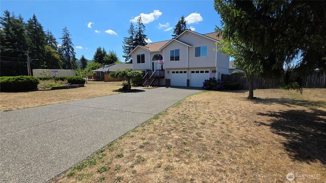 128 Berggren Road N, Eatonville, WA 98328