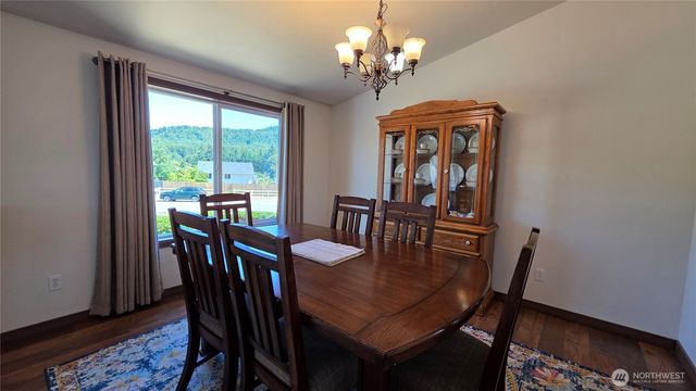 128 Berggren Road N, Eatonville, WA 98328