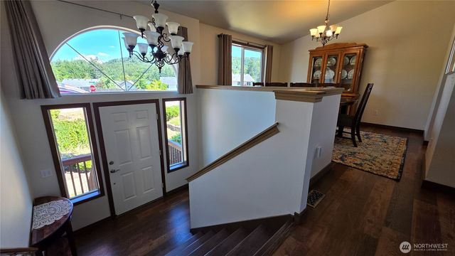128 Berggren Road N, Eatonville, WA 98328