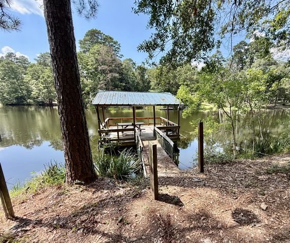 630 Hillbilly Heaven Road, Livingston, TX 77351