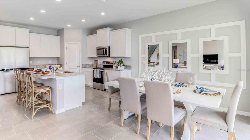 Image 5 of property listing at 2439 STRATTEN DRIVE, Zephyrhills, FL 33541