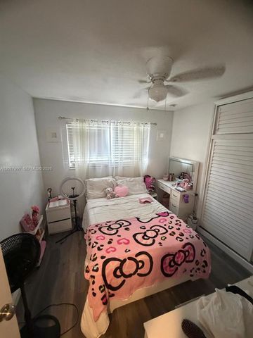 621 SW 71st Ter, Pembroke Pines, FL 33023