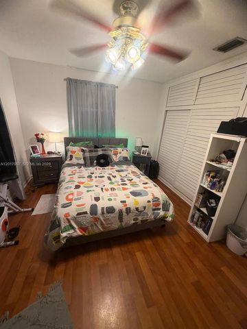 621 SW 71st Ter, Pembroke Pines, FL 33023