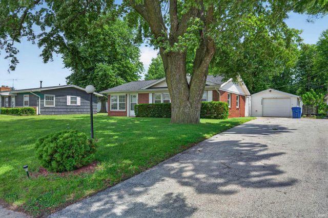 1206 IMPERIAL Drive, Kokomo, IN 46902