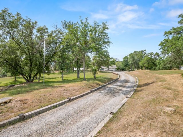 41797 River Knolls Way, Coarsegold, CA 93614