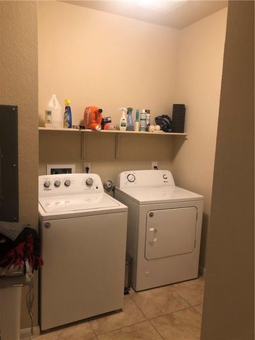 2204 Bettylou LN, Austin, TX 78754