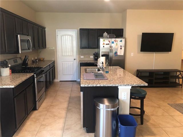 2204 Bettylou LN, Austin, TX 78754