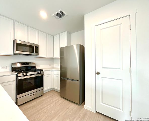 7638 Aston Peak, San Antonio, TX 78253