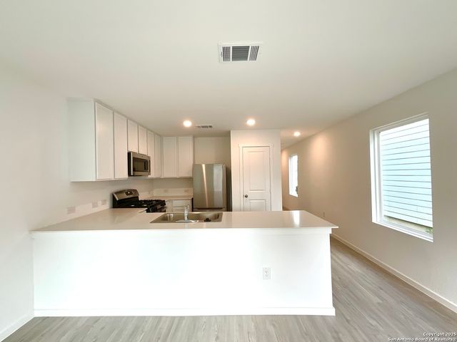 7638 Aston Peak, San Antonio, TX 78253