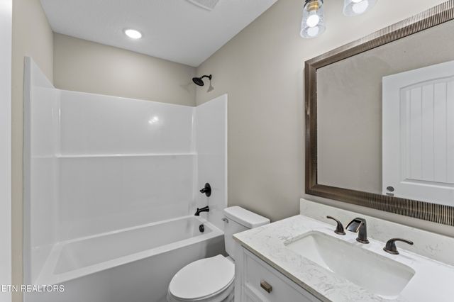 329 Blacksferry Rd, Knoxville, TN 37931