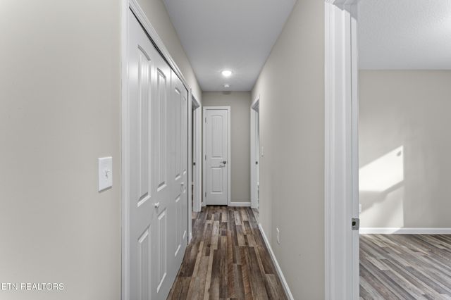 329 Blacksferry Rd, Knoxville, TN 37931