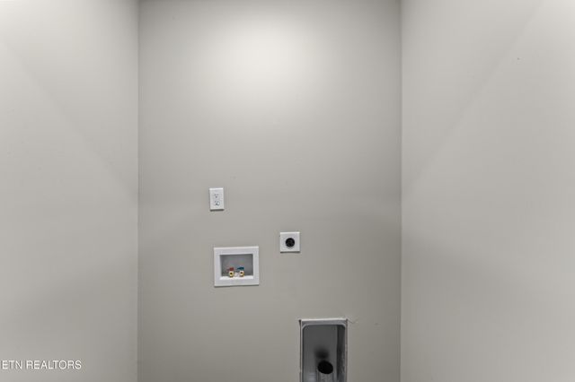 329 Blacksferry Rd, Knoxville, TN 37931