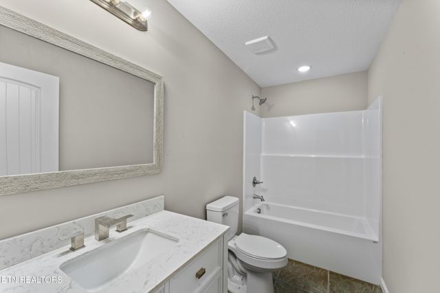 329 Blacksferry Rd, Knoxville, TN 37931