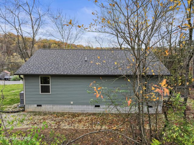 329 Blacksferry Rd, Knoxville, TN 37931