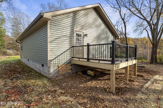 329 Blacksferry Rd, Knoxville, TN 37931