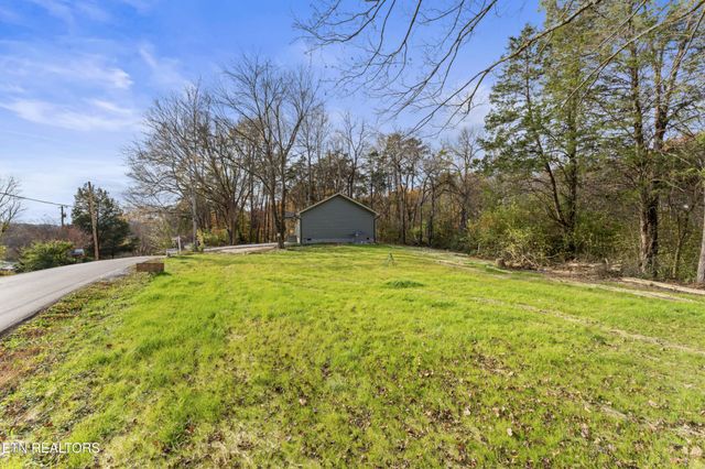 329 Blacksferry Rd, Knoxville, TN 37931