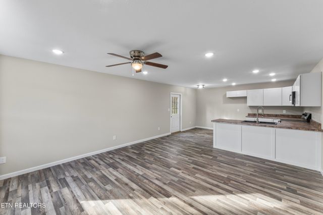 329 Blacksferry Rd, Knoxville, TN 37931