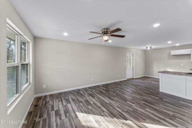 329 Blacksferry Rd, Knoxville, TN 37931