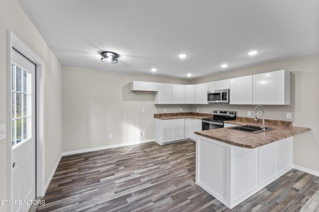 329 Blacksferry Rd, Knoxville, TN 37931