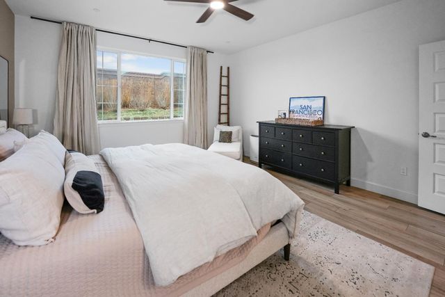 4658 Scenic Vista Dr, Folsom, CA 95630