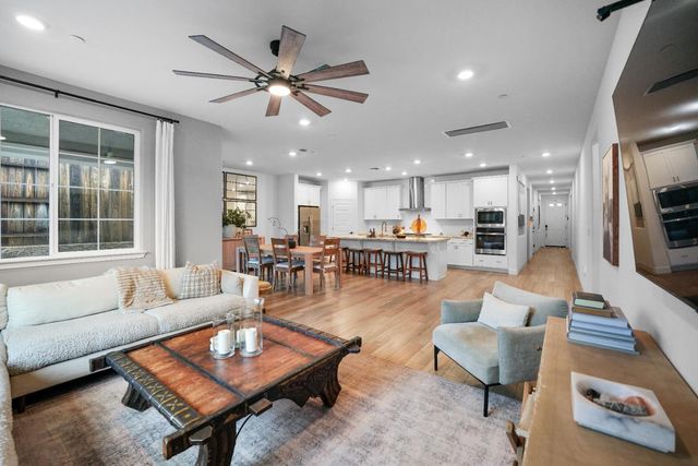 4658 Scenic Vista Dr, Folsom, CA 95630