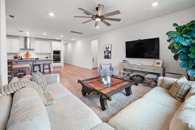 4658 Scenic Vista Dr, Folsom, CA 95630