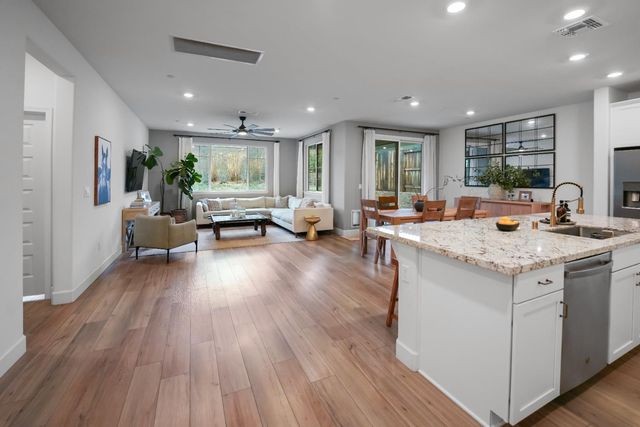 4658 Scenic Vista Dr, Folsom, CA 95630