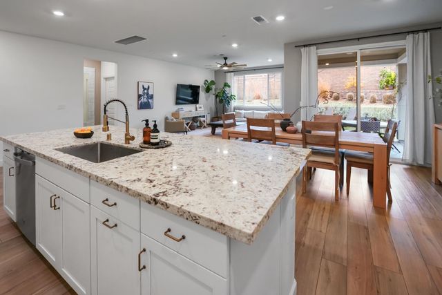 4658 Scenic Vista Dr, Folsom, CA 95630