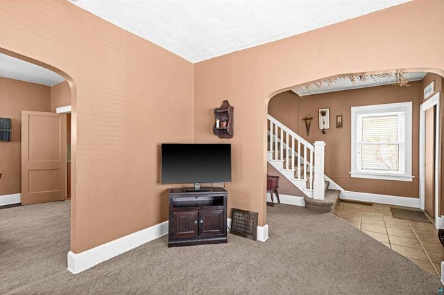 244 W Faribault Street, Duluth, MN 55803