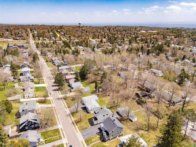 244 W Faribault Street, Duluth, MN 55803
