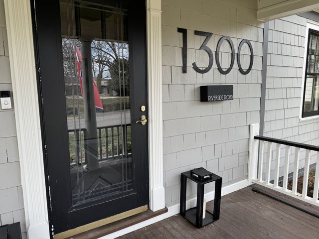 1300 Riverside Rd, Old Hickory, TN 37138