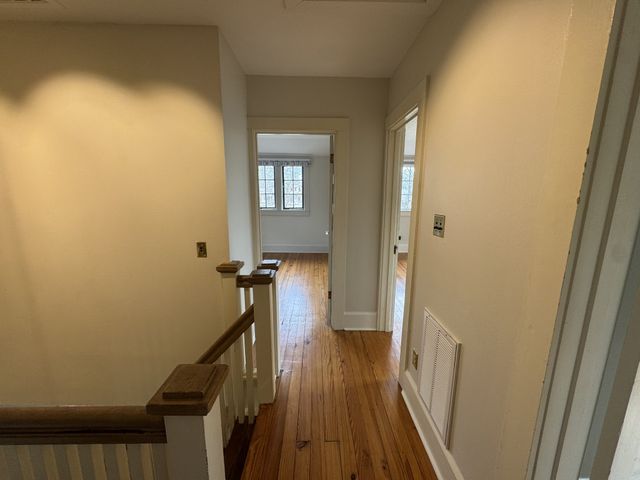 1300 Riverside Rd, Old Hickory, TN 37138