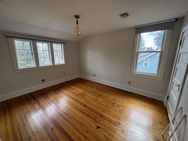 1300 Riverside Rd, Old Hickory, TN 37138