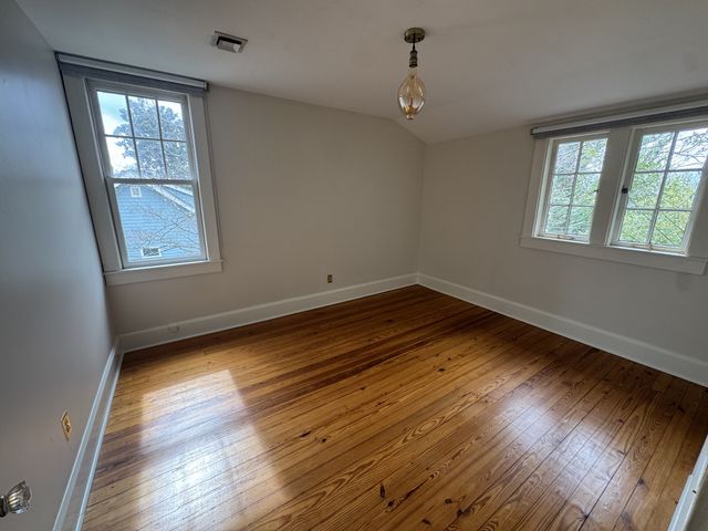 1300 Riverside Rd, Old Hickory, TN 37138