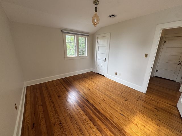 1300 Riverside Rd, Old Hickory, TN 37138