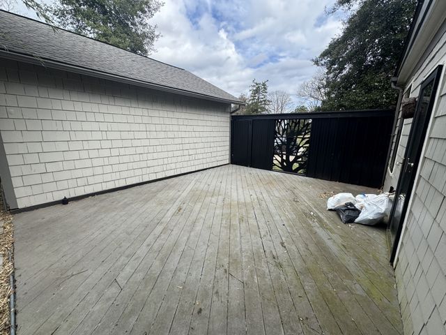 1300 Riverside Rd, Old Hickory, TN 37138