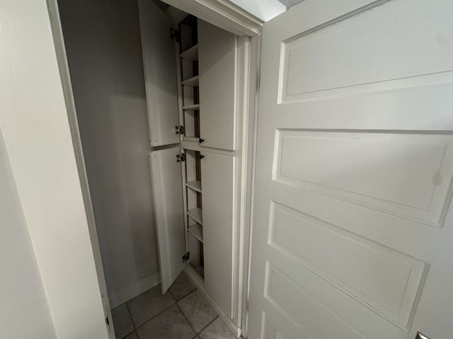 1300 Riverside Rd, Old Hickory, TN 37138