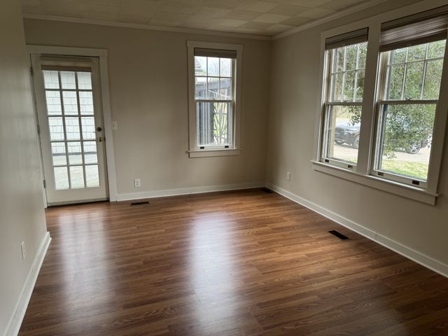 1300 Riverside Rd, Old Hickory, TN 37138