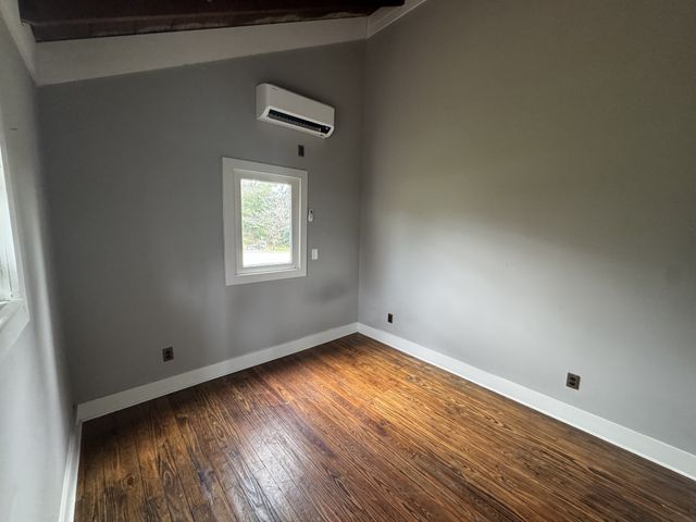 1300 Riverside Rd, Old Hickory, TN 37138