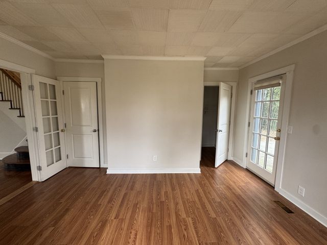 1300 Riverside Rd, Old Hickory, TN 37138