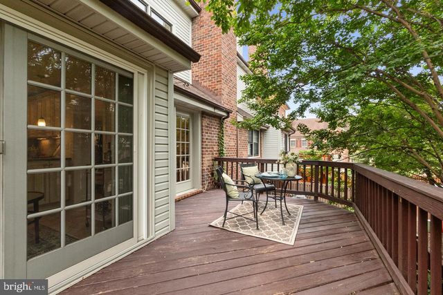 6312 CHAUCER VIEW CIR, Alexandria, VA 22304