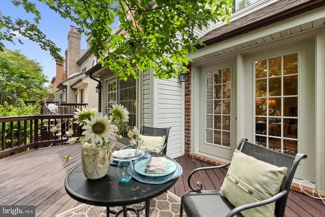 6312 CHAUCER VIEW CIR, Alexandria, VA 22304