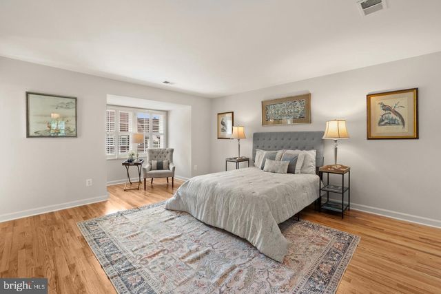 6312 CHAUCER VIEW CIR, Alexandria, VA 22304
