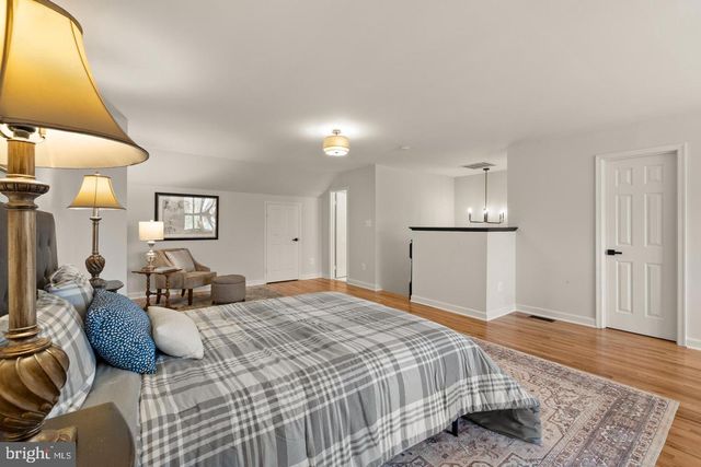 6312 CHAUCER VIEW CIR, Alexandria, VA 22304