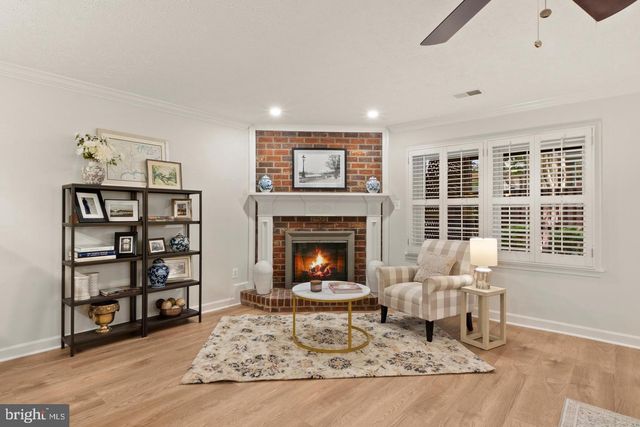 6312 CHAUCER VIEW CIR, Alexandria, VA 22304