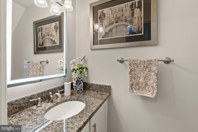 6312 CHAUCER VIEW CIR, Alexandria, VA 22304