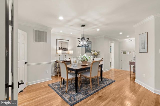 6312 CHAUCER VIEW CIR, Alexandria, VA 22304