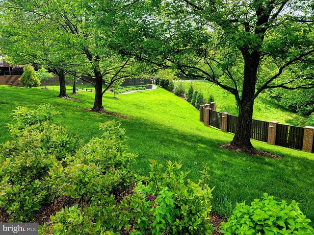 6312 CHAUCER VIEW CIR, Alexandria, VA 22304