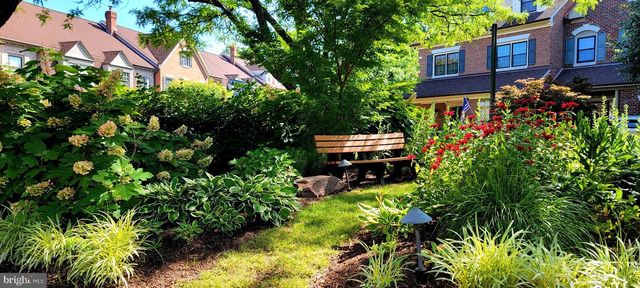 6312 CHAUCER VIEW CIR, Alexandria, VA 22304