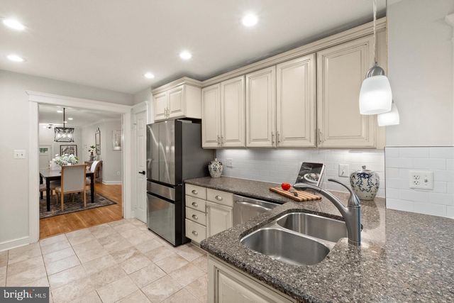 6312 CHAUCER VIEW CIR, Alexandria, VA 22304